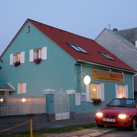Penzion Kapitan Jindrichuv Hradec Exterior photo